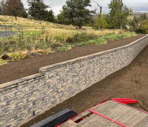 cOloured retaining wall