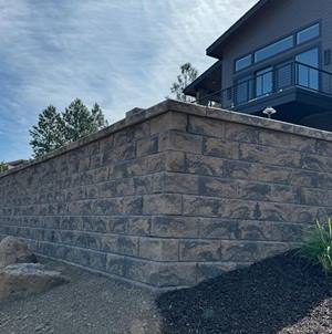 Block stepped rockwall